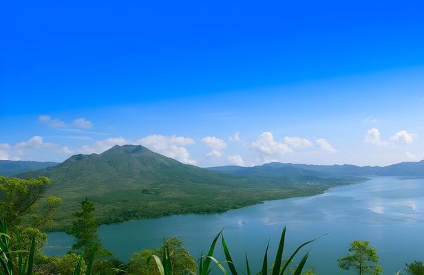 Private Full Day-Tour: Ubud Waterfall and Kintamani Volcano Trip