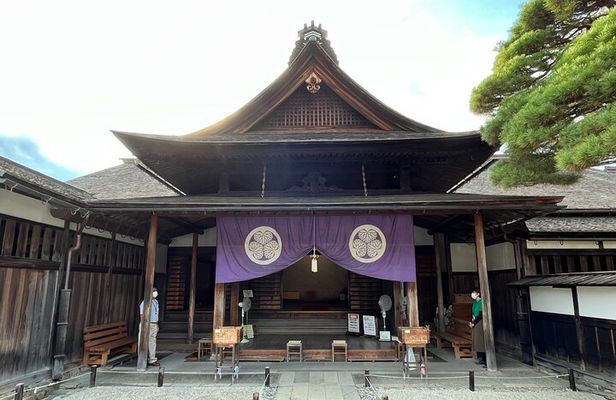 Shirakawa-go and Hida-Takayama Private Day Trip from Nagoya