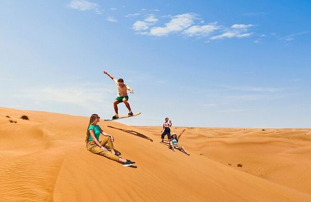 Private Evening Desert Safari with BBQ Dinner and Sand Boarding