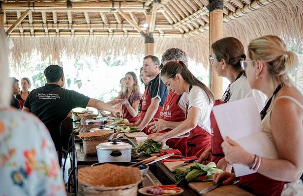 Balinese Farm Cooking Class by Pemulan Bali