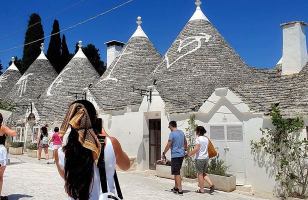 From Lecce: Alberobello, Locorotondo, Ostuni & Apulian brunch