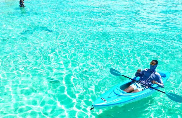1 Hour Private Kayak Rental In Grand Turk 