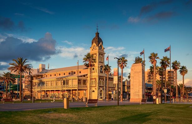 Private Cultural & Heritage Walking Tour of Adelaide