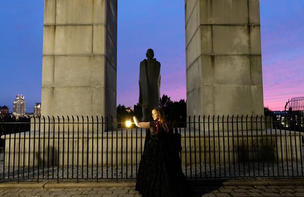 Haunted History Walking Tour of Providence