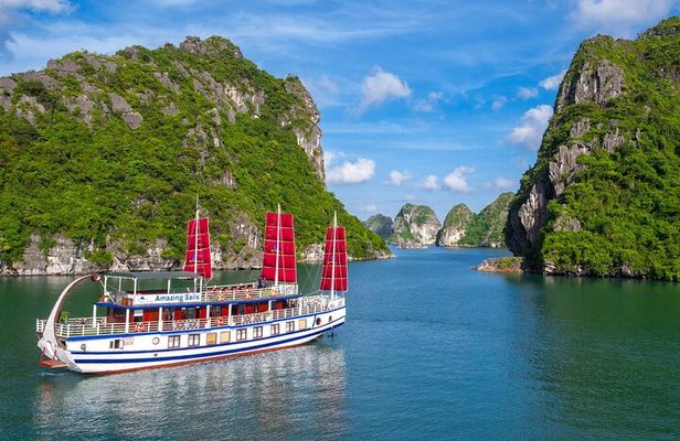 Halong & Bai Tu Long Luxury Day Tour - Fishing village & Kayak