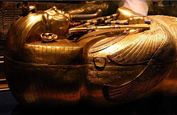 Private Day Tour Giza Pyramids and Egyptian museum (OR) GEM