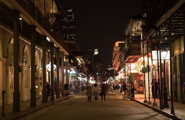 New Orleans Haunted Legends & Scandals Small Group Tour