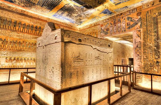 Luxor Small Group Tour Valley of Kings with Lunch from Hurghada
