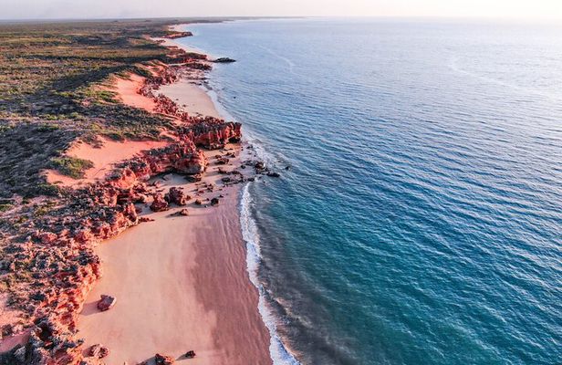 Half-Day Helicopter Experience: Lunch at Eco Beach from Broome