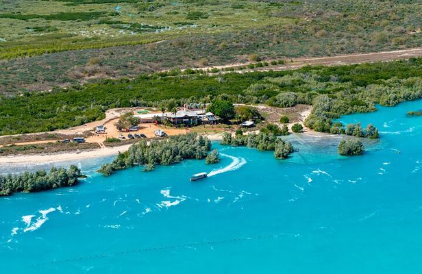 Pearls & Coast: 35-Minute Helicopter Flight & Willie Creek Tour