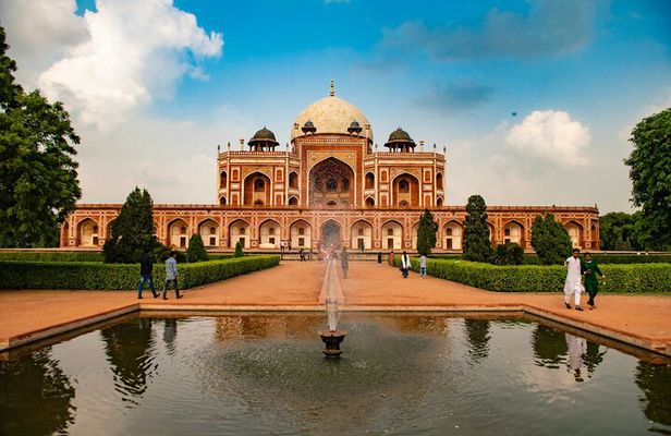 From Delhi: New and Old Delhi Private Sightseeing Tour