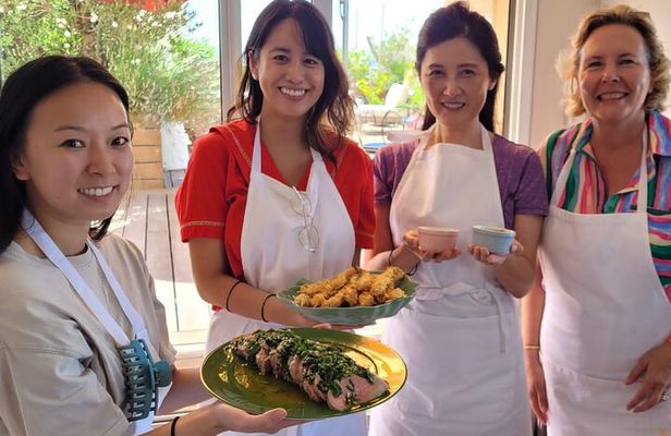 Croix Rousse Market & Rooftop Cooking Class in Lyon