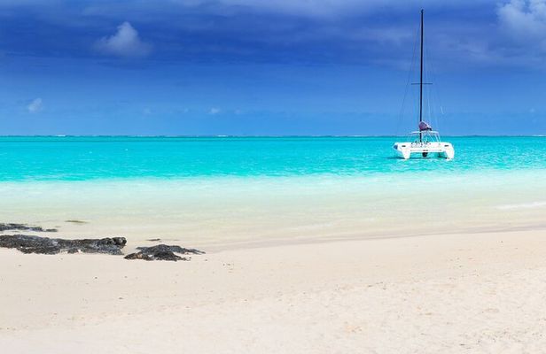 Full Day Shared Tour Catamaran to Ile Aux Cerfs