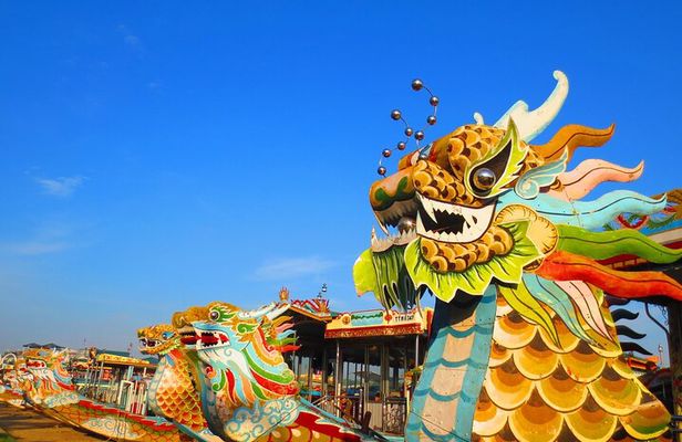 Scenic Dragon Boat Trip On Perfume River - Hue City
