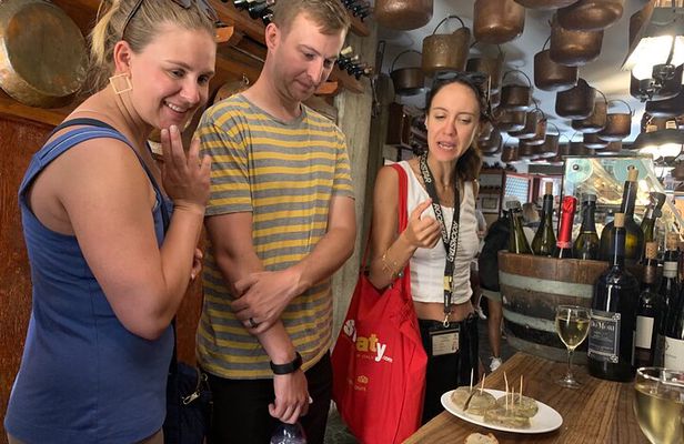 Old Taverns and Rialto Market Food Adventure (for hungry foodies)