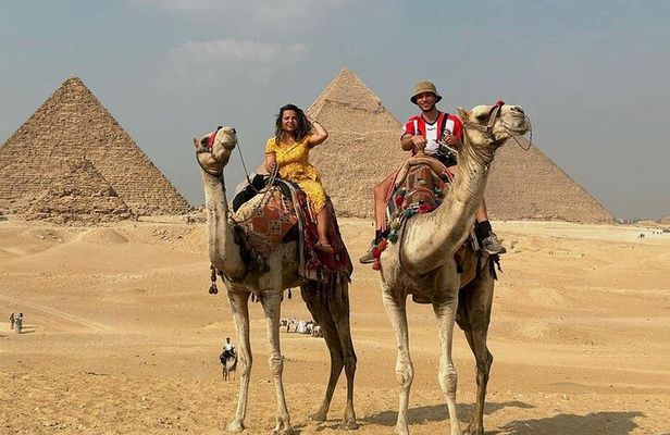 Private Full day Tour to Giza Pyramids Sakkara and Memphis