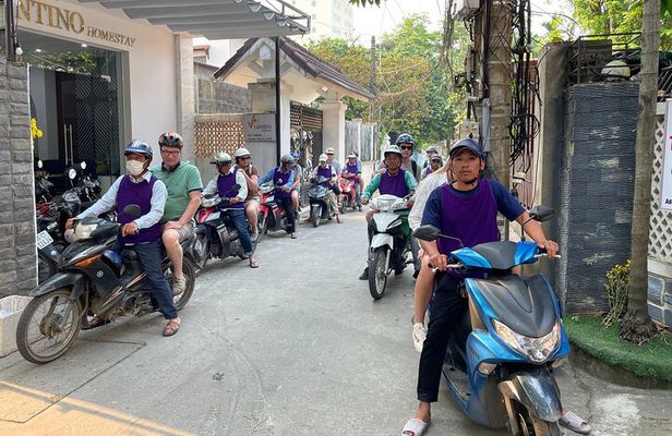 Hue Food Tour: Central Vietnam Culinary Heritage (Small Group)