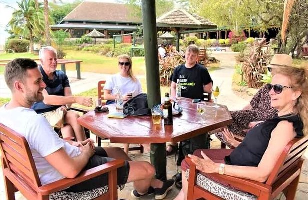 Local Wine, Beer and Local Lunch Tasting Experience