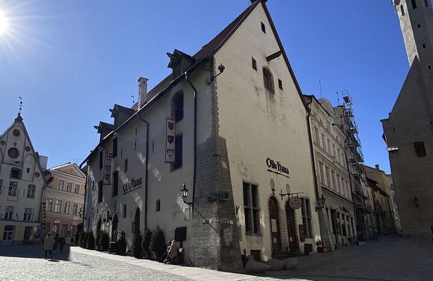 Guided Old Town Tallinn Historical Walking Tour