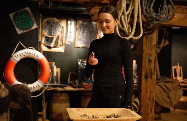 Cod Tasting experience, Norwegian history and Food culture