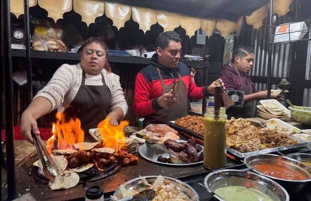 Street Food Tour Around Antigua