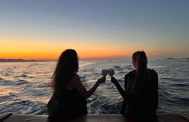 Zadar: Romantic Luxury Sunset Boat Tour with Aperol Spritz