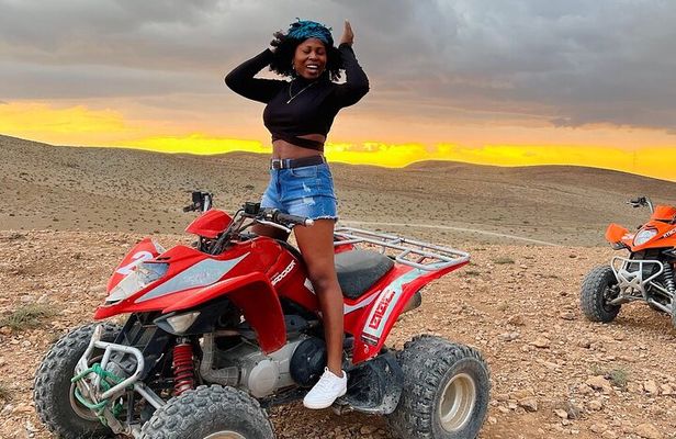 From Marrakech: Quad Bike and Dinner Show in Agafay Desert