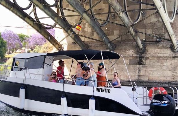 1 Hour Private Boat Rental on the Guadalquivir
