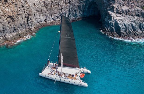 Luxury Catamaran Cruise with Brunch and Unlimited Drinks