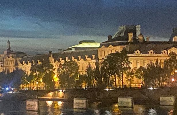 Paris until the heart of the night