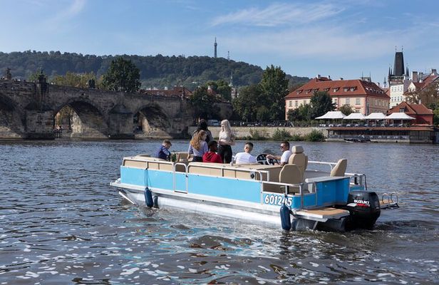 Private Boat Cruise With Unlimited Prosecco