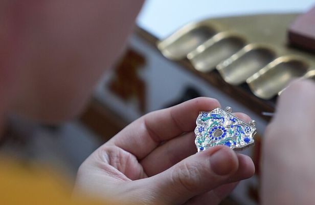 Meenakari Enamelling Experience on Silver Jewellery in Jaipur