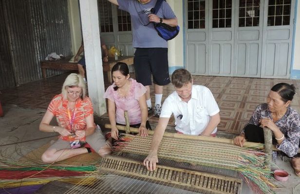Hoi An Sunrise Tour to Hidden Local Villagers