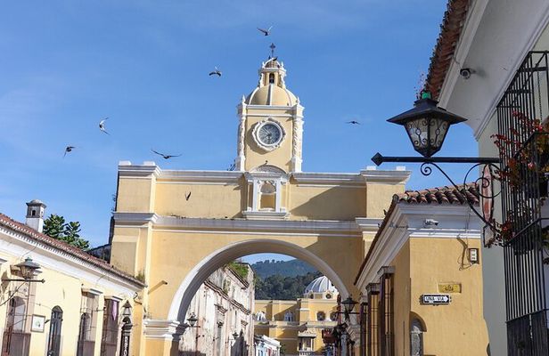 Private Tour of the Emblematic Streets of Antigua Guatemala