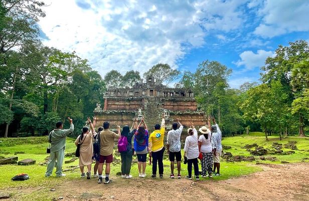 ( Free eSim) Classic Angkor Wat sunset Private Tour
