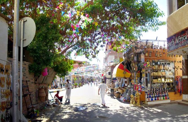 Hurghada Private City Tour and El Dahar Souq Exploration