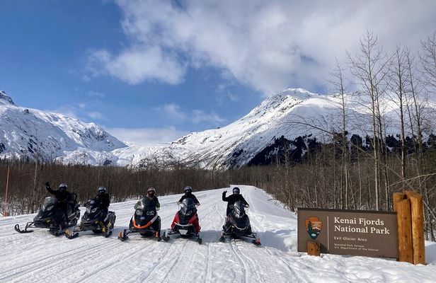 Snowmobile and Snowshoe Dual Adventure in Kenai Fjords NP