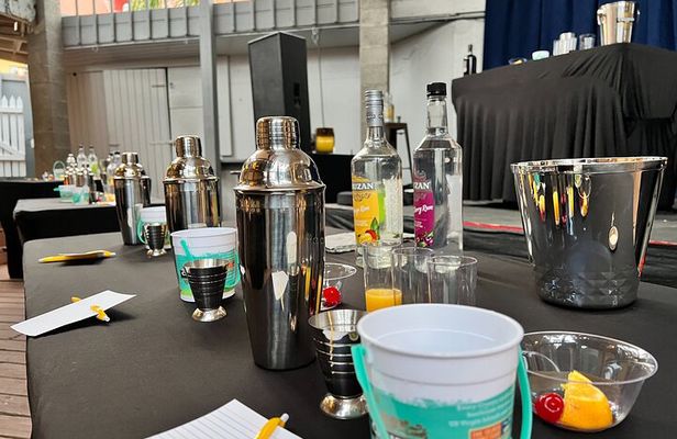 C'sted Sip & Savor Mixology Class with VI Food Tours