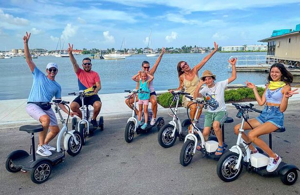 Electric Trike Tour of Naples