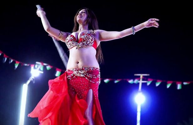 Abu Dhabi Desert Safari with BBQ, Dune Bashing,Live Entertainment