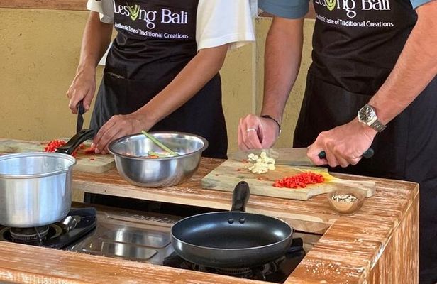 Authentic Balinese Full Day Cooking Class with Tanah Lot Temple