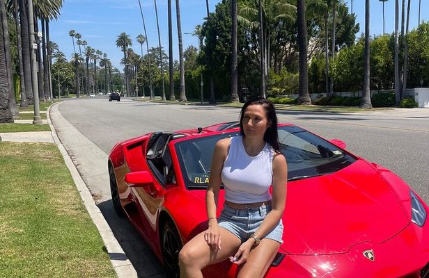 Lamborghini Drive Private Tour from Beverly Hills to Hollywood