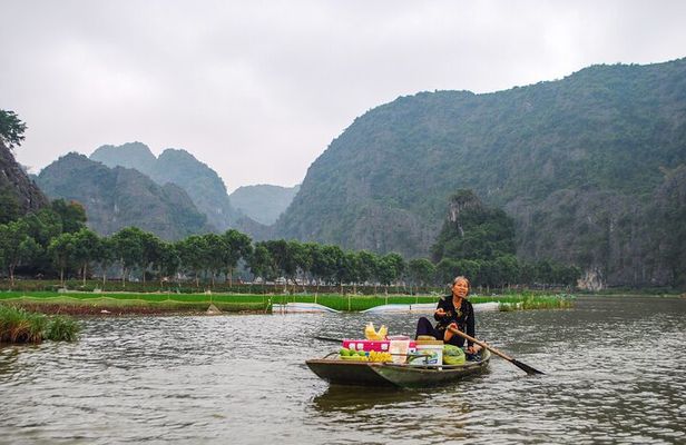 Ninh Binh Full day tour: Explore Hoa Lu-Am Tien Cave-Tam Coc