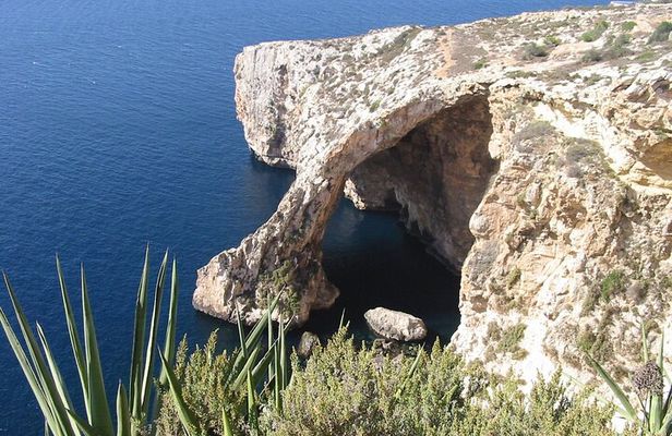 Full Day Traditional Private Tour of Malta