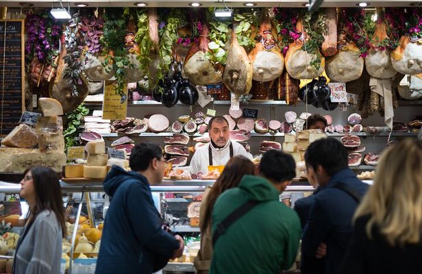 Market Food Tour in Florence + 4 courses lunch Cooking Class