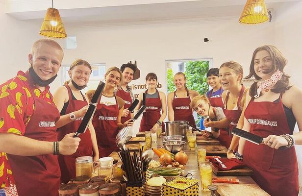 Traditional Cooking Class with Market Tour in Ho Chi Minh 