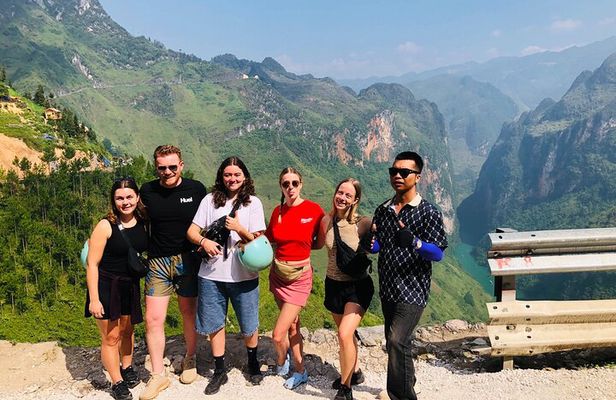Guided Multi-2D/ 3D/ 4D Motorbike with JASMINE Tour in Ha Giang