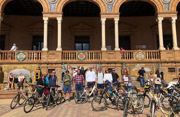 The best private bike tour through Seville