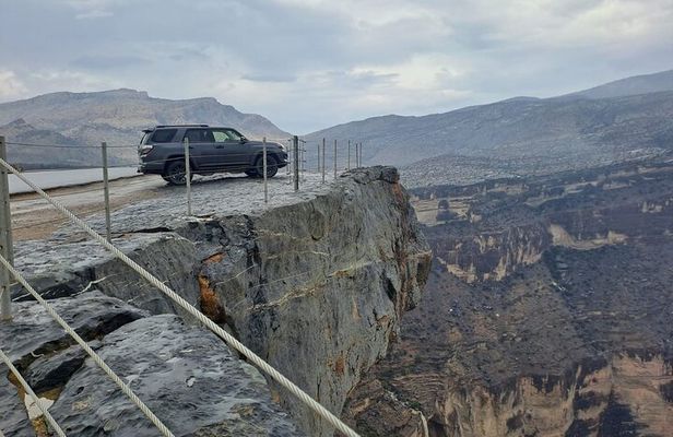 Nizwa and Jabel Shams Private Tour in Muscat Oman