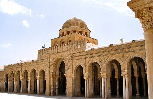 Private and Guided Tour to Kairouan and El Jem and Monastir